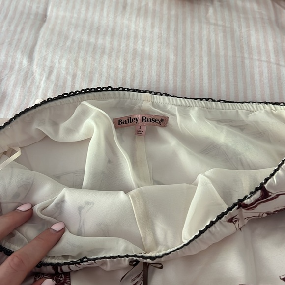 Bailey and Rose Western Silk Pants - Picture 5 of 6